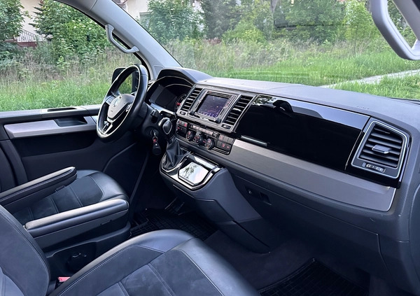 Volkswagen Multivan cena 158900 przebieg: 175600, rok produkcji 2016 z Warszawa małe 106